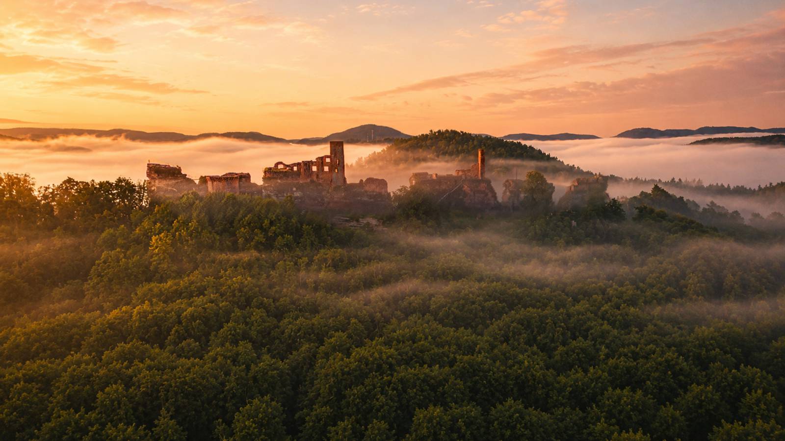 Wenn die Sonne den Himmel vergoldet - Landgasthaus zur Krone